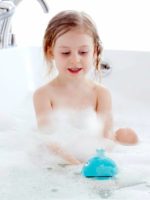 Hape Игрушка для купания Кит пускающий пузырьки — изображение 4