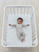 Happy Baby Трикотажная простыня на резинке White 100×70см — изображение 6