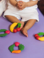 Oli&Carol Прорезыватель Veggie Teething Ring — изображение 3