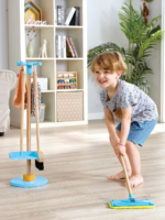 Hape Игровой набор из 6 элементов для уборки — изображение 3