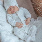 Наследник Выжанова Комплект (комбинезон, чепчик) Perfetto экрю