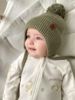 ToucanKids Шапочка вязаная на завязках с помпоном светлый хаки — изображение 4