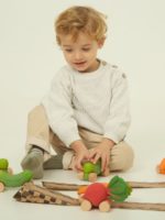 Oli&Carol Машинка-прорезыватель на деревянных колесах Pepino the Cucumber — изображение 4