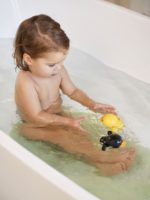 Happy Baby Набор заводных игрушек для ванной Ducklings — изображение 2
