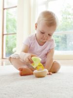 Hape Игрушка-неваляшка Домик для цыпленка — изображение 6