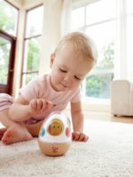 Hape Игрушка-неваляшка Домик для цыпленка — изображение 7