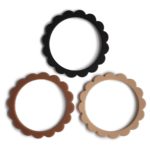 Mushie Прорезыватель Flower Bracelet Dove Black/Caramel/Natural