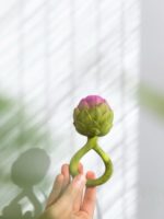 Oli&Carol Погремушка-прорезыватель Artichoke Rattle Toy — изображение 3