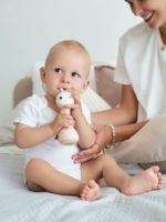 Alilo Интерактивная музыкальная игрушка Умный Зайка R1 бежевый — изображение 7