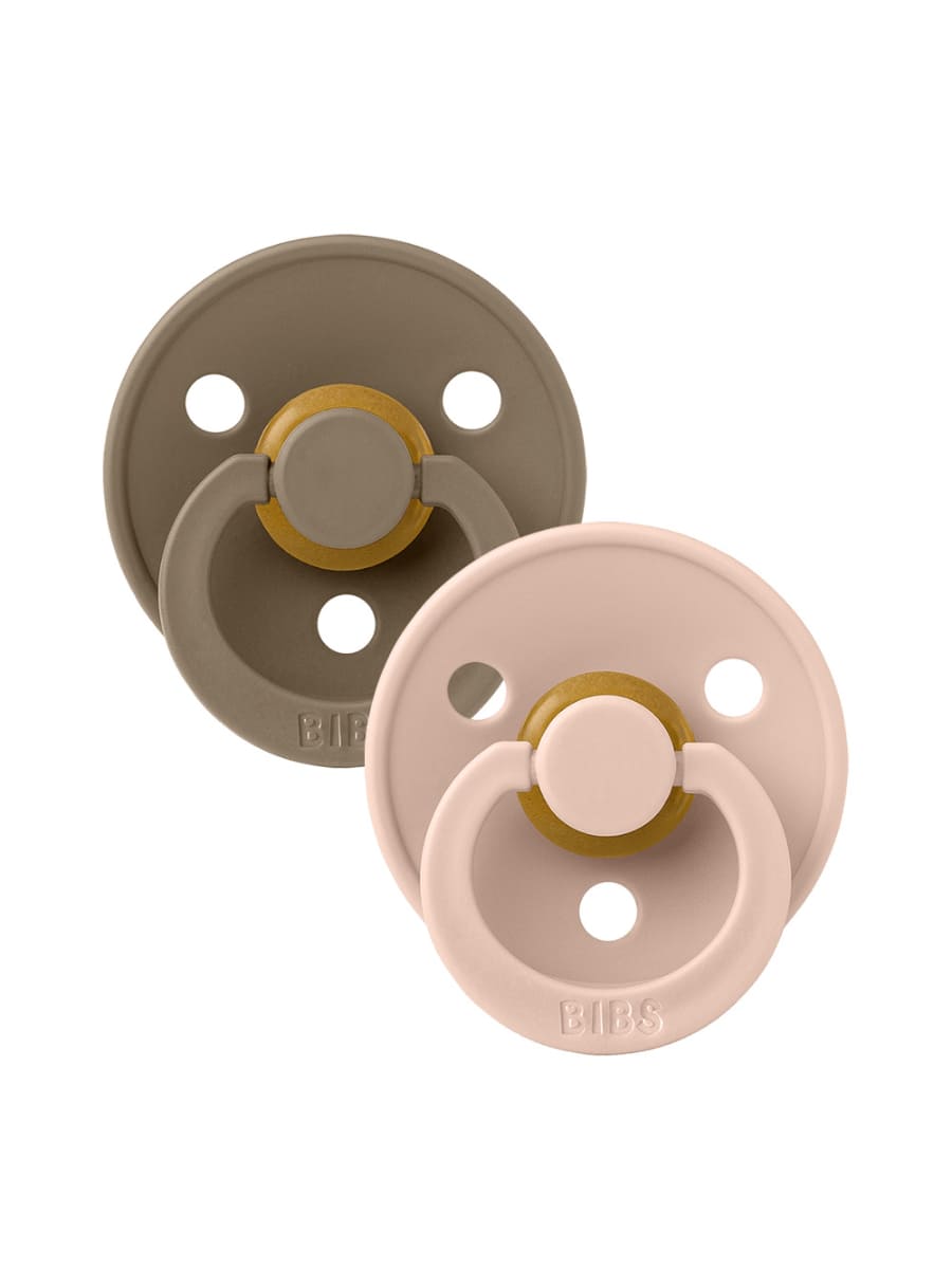 Colour 2 Pack Dark Oak Blush BIBS Набор из 2-х пустышек Colour Latex Dark Oak/Blush 0-6 месяцев — изображение 1