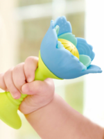 Hape Погремушка-прорезыватель на присоске Голубой цветок — изображение 3