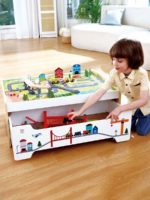 Hape Железная дорога со столом для хранения Мой город — изображение 2