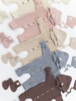 Mimibaby Комплект из шерсти мериноса (комбинезон с капюшоном, шапочка, пинетки) бежевый — изображение 4