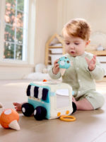 Hape Развивающая игрушка Фургон мороженщика — изображение 2
