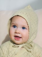 Loomknits Чепчик ажурный с рюшей нежно-желтый — изображение 2