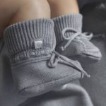 Наследник Выжанова Вязаные пинетки серые