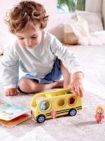 Hape Игровой набор Школьный автобус — изображение 2