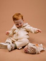 ToucanKids Костюм из футера с начесом (кофта с капюшоном, брюки) сливочный — изображение 2